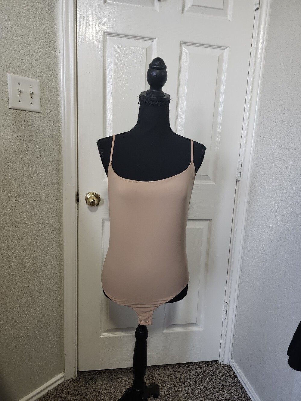 SKIMS Nude Spaghetti Strap Bodysuit 2x